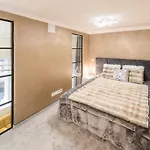 2Br2Ba Andrassy Free Parking